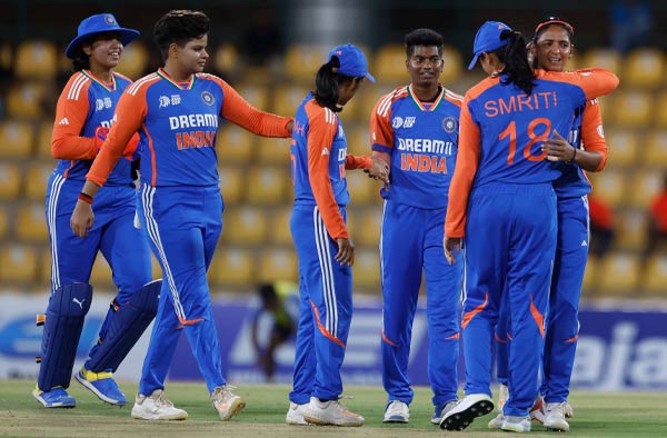 India start campaign with 7-wicket win over Pakistan